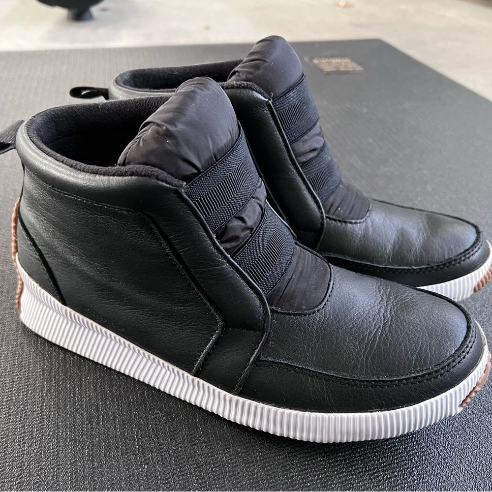 Sorel out n about black boots